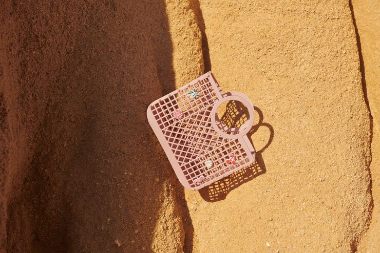 Samantha Basket With Charms Rose-On