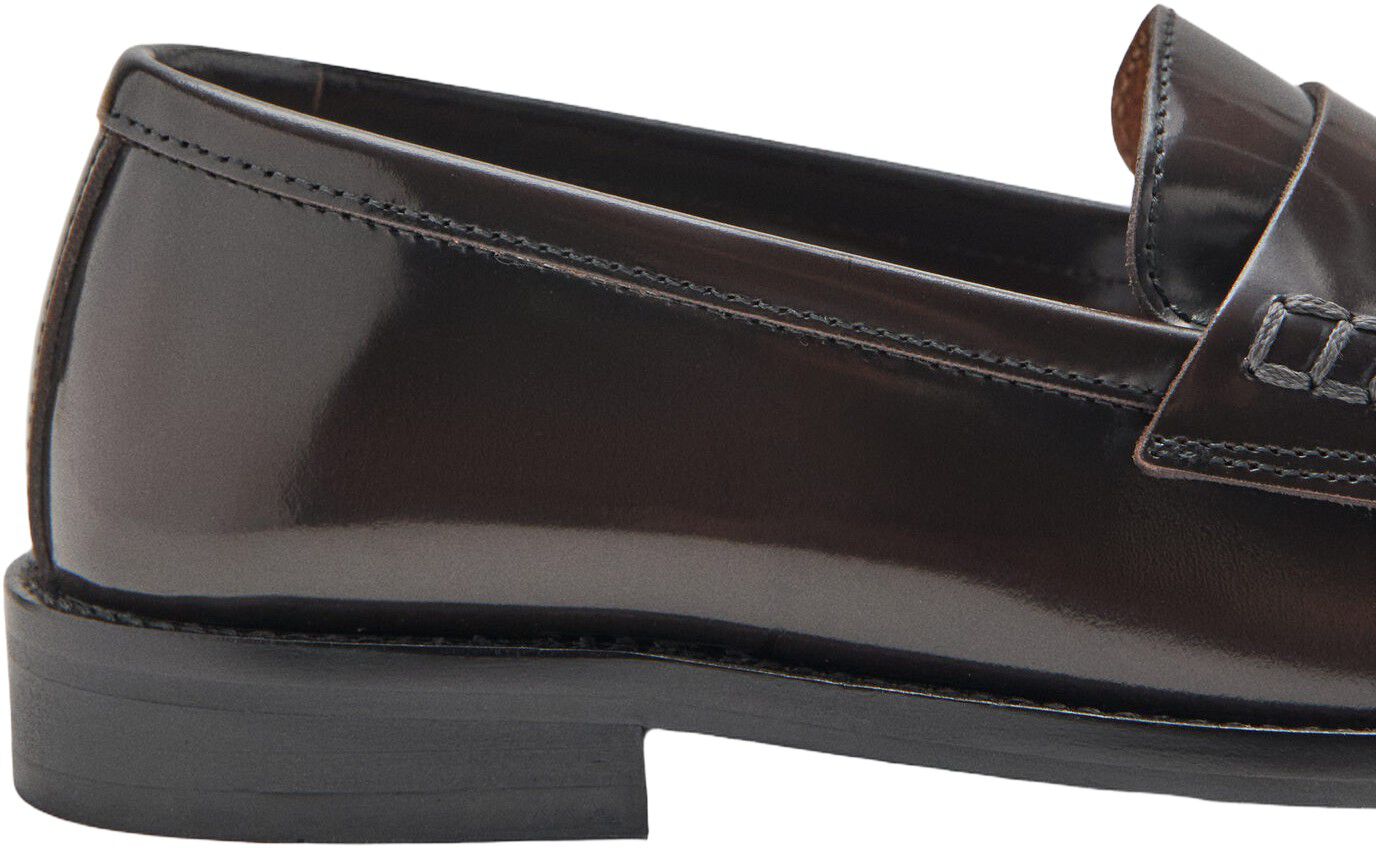 Gathered leather moccasin