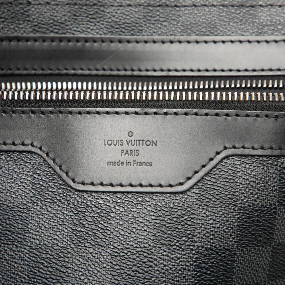 Louis Vuitton District