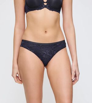Amourette Charm T Brazilian01