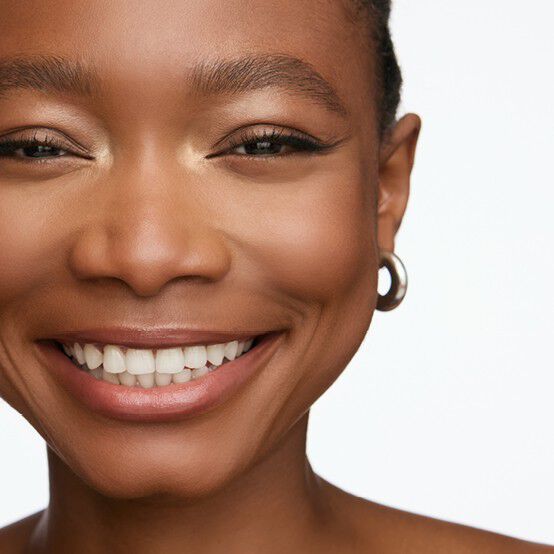 Hyper Bond All-Day Stay Serum Foundation