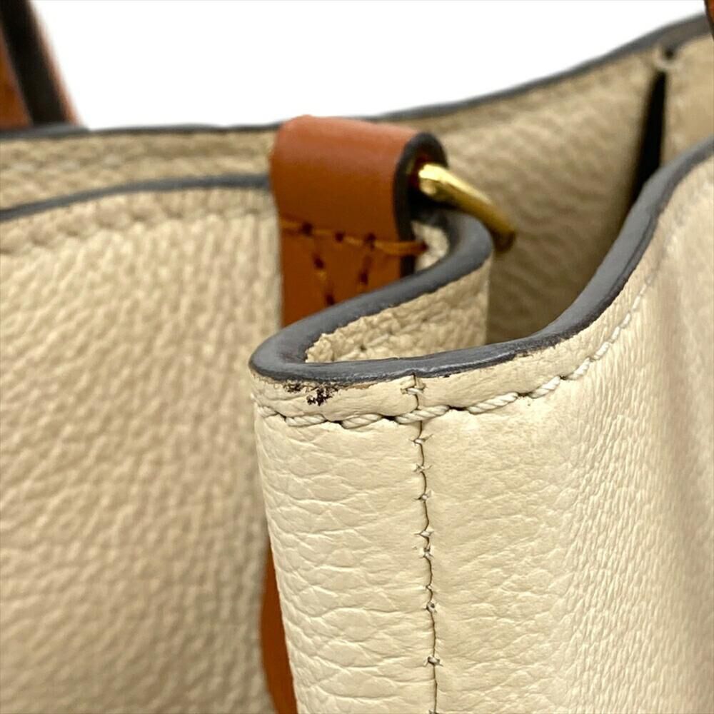 Louis Vuitton On My Side