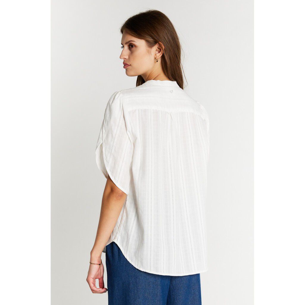 421HMTulin shirt