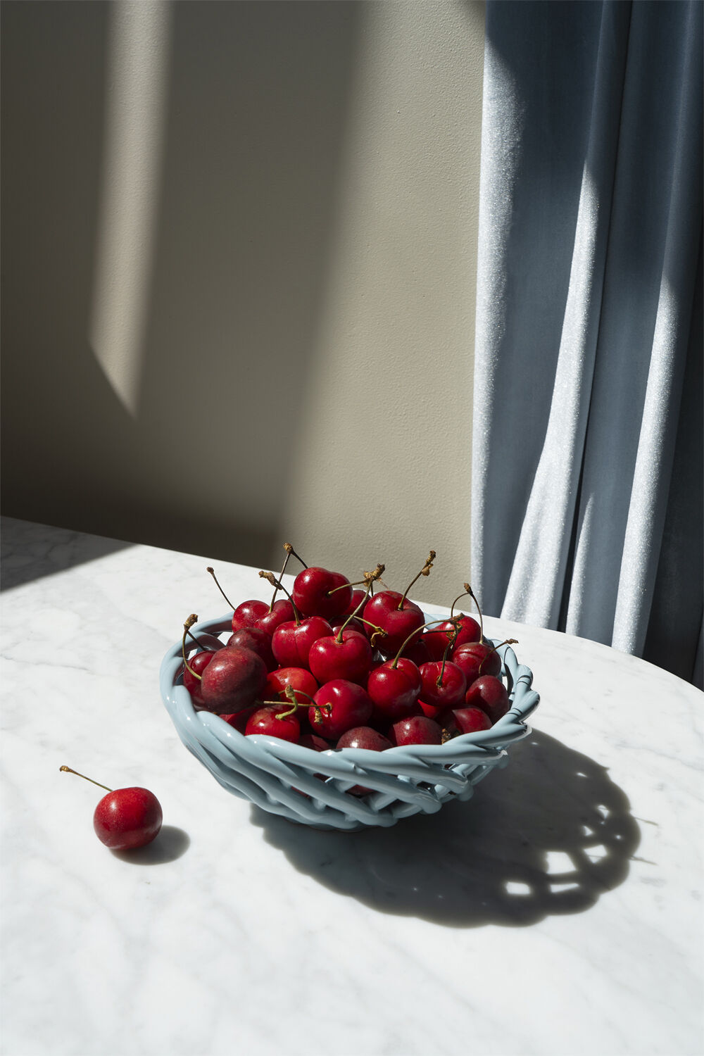 CERAMIC BASKET SICILIA SMALL LIGHT BLUE