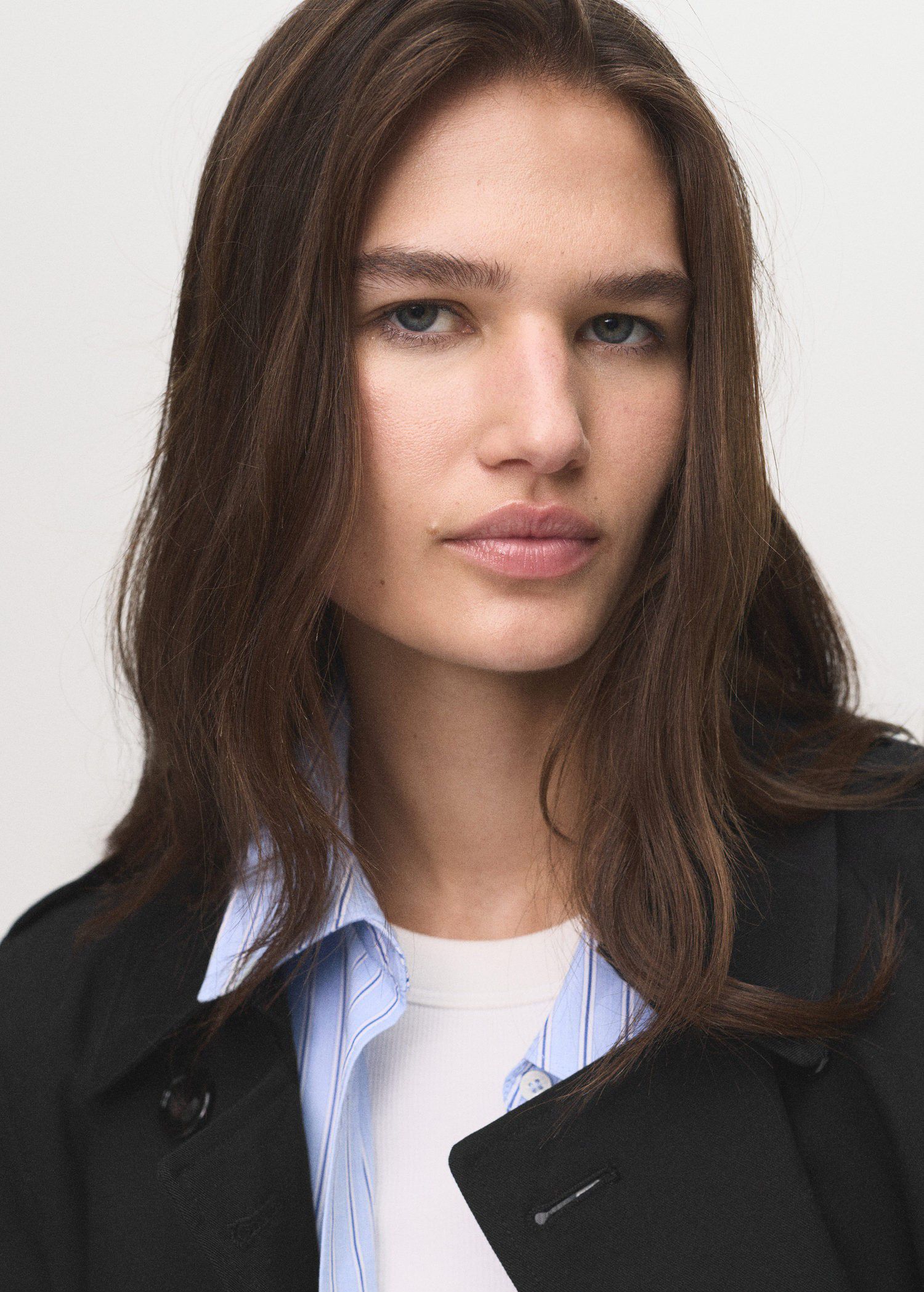 TRENCH COAT. -- POLANA