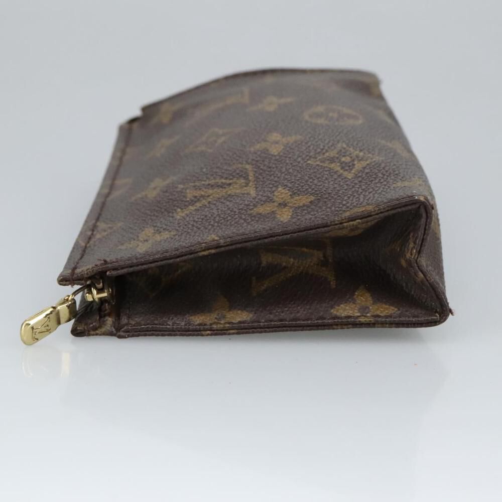 Louis Vuitton Poche Toilette