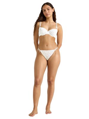 Ovadderad bh med broderi