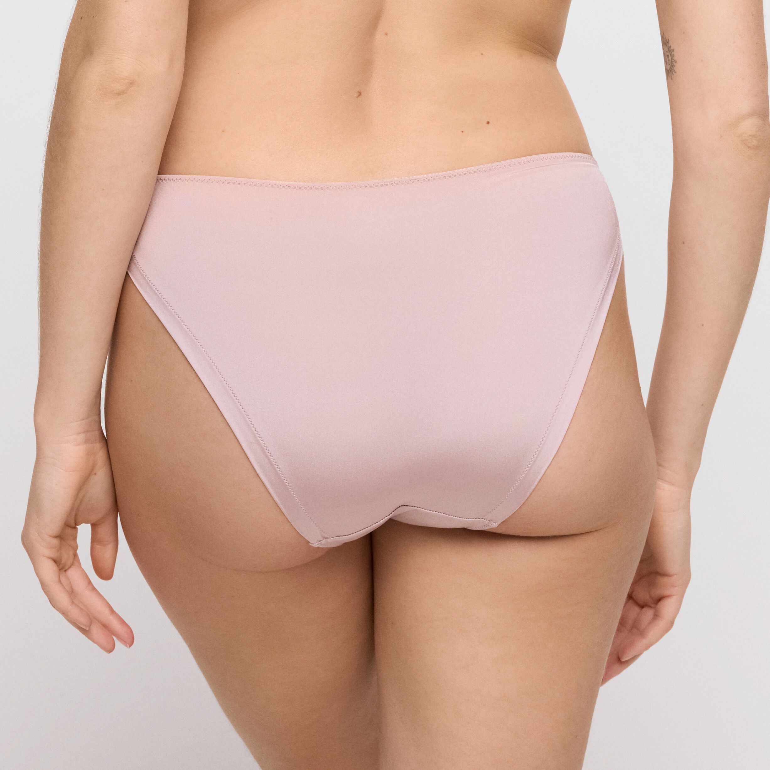 Cathia rio briefs