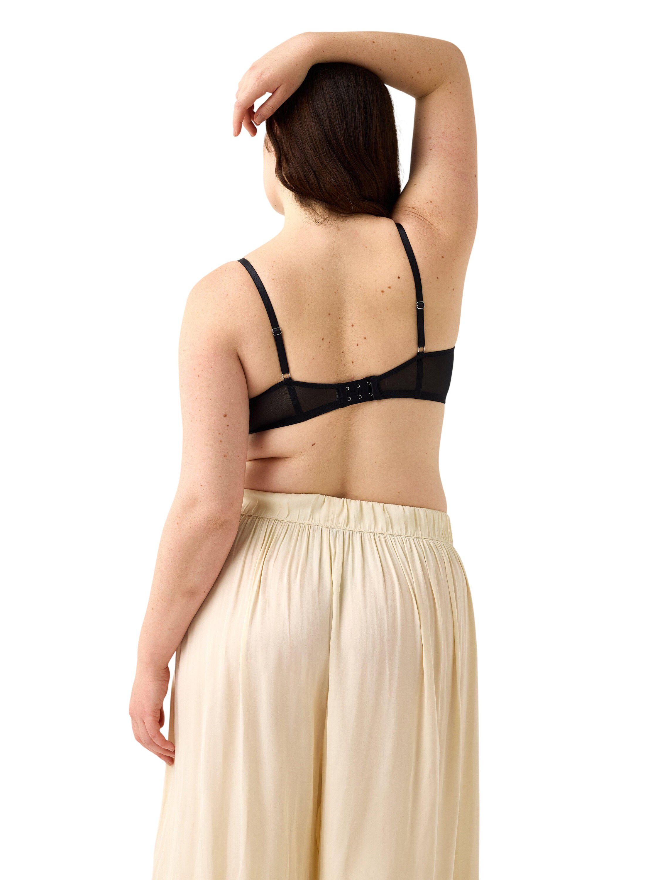 Unpadded wire bra in sheer lace and