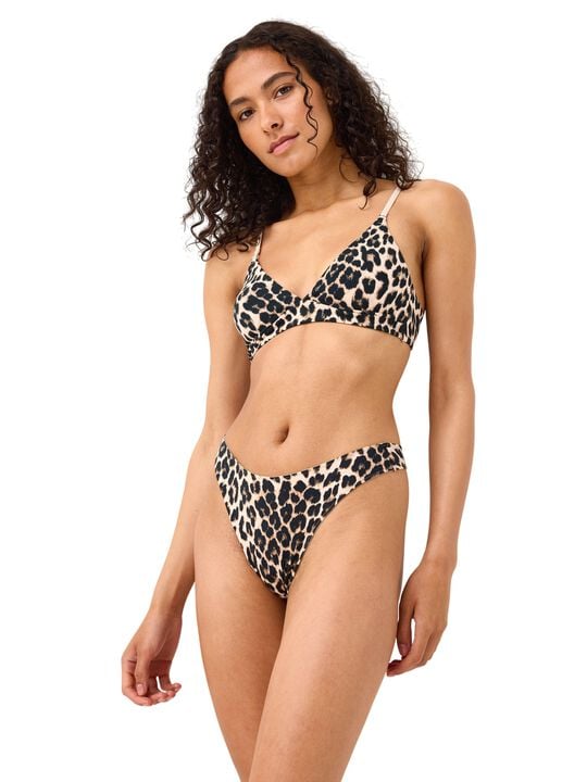 Comfy, unpadded soft bra in cotton