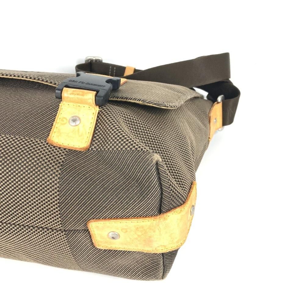 Louis Vuitton Messenger