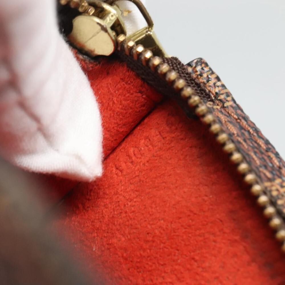 Louis Vuitton Marais