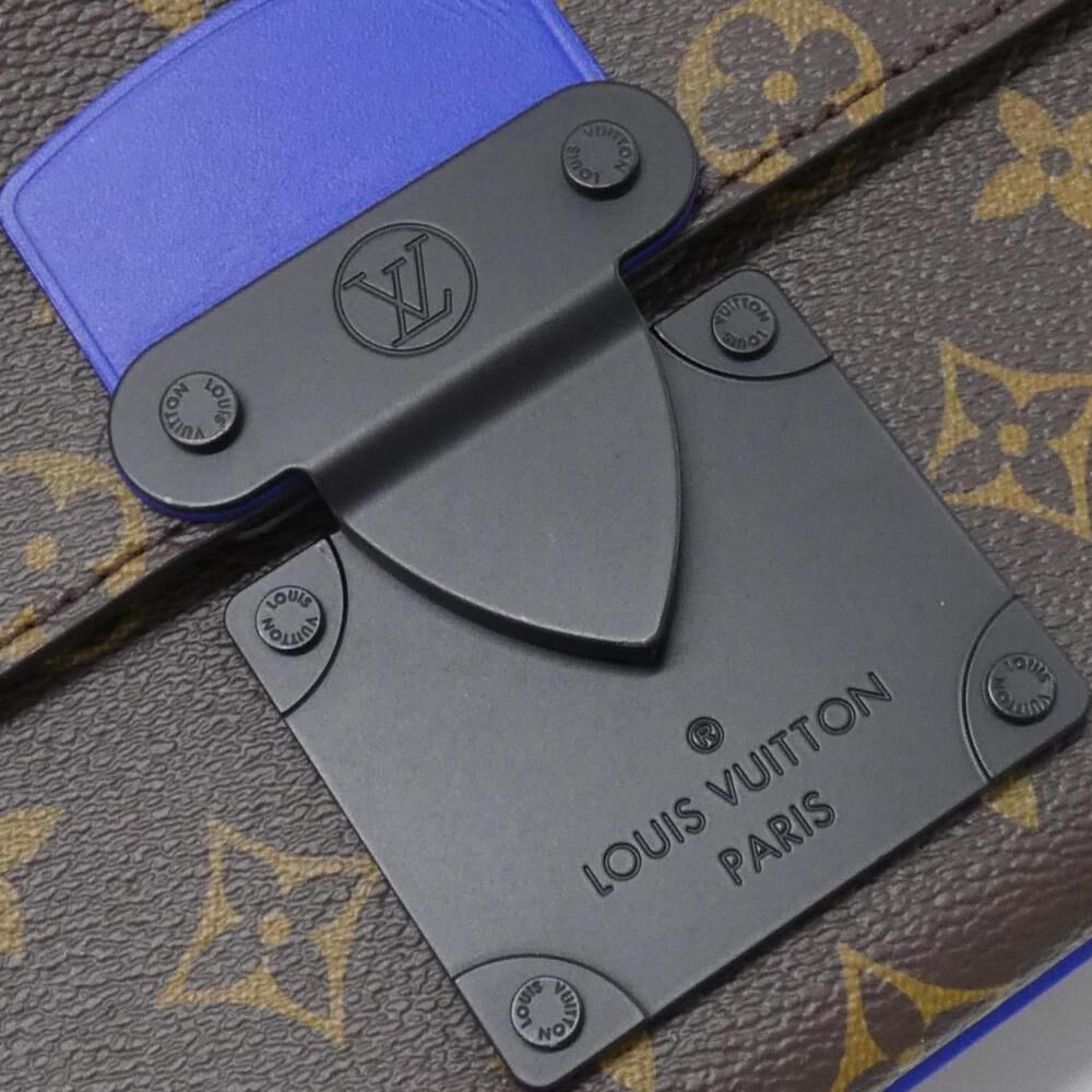 Louis Vuitton Messenger