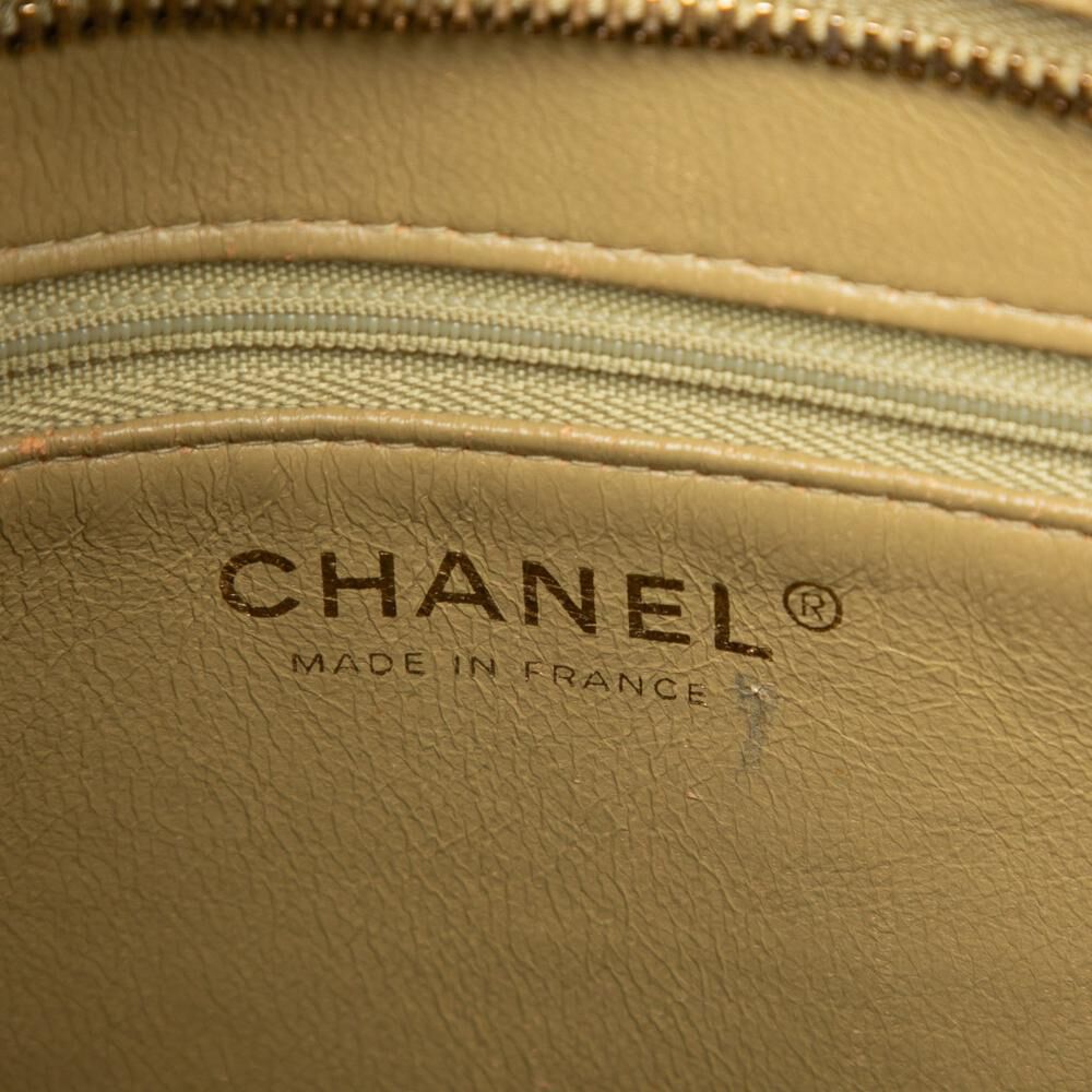 Chanel Medaillon