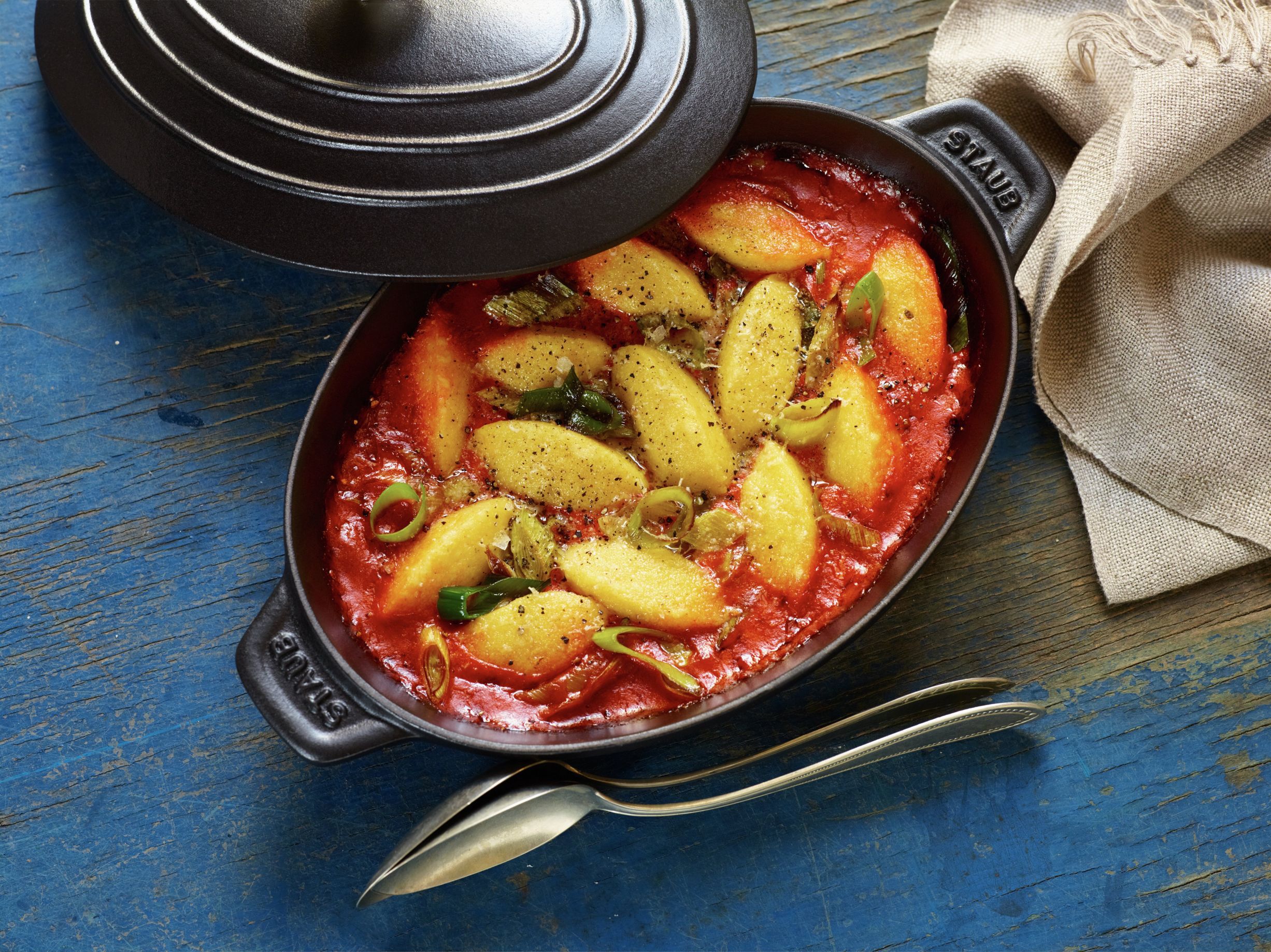 Specialities 23 cm, Ugnsform med lock, Svart