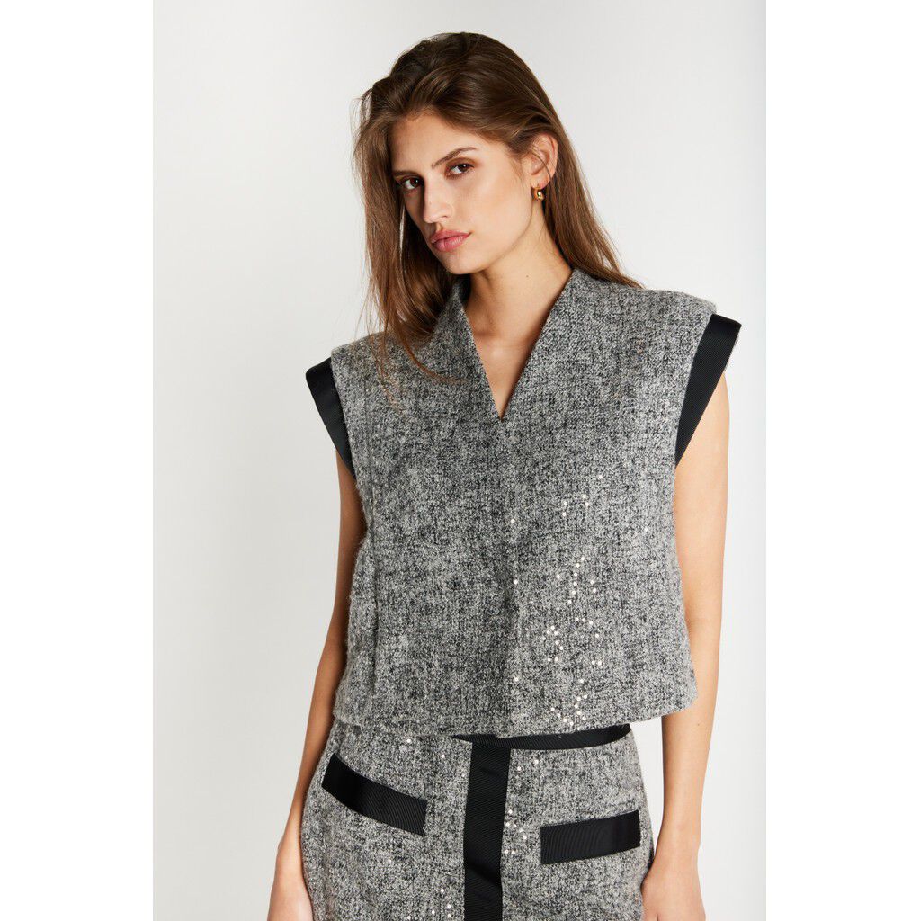RhytisBBSila vest