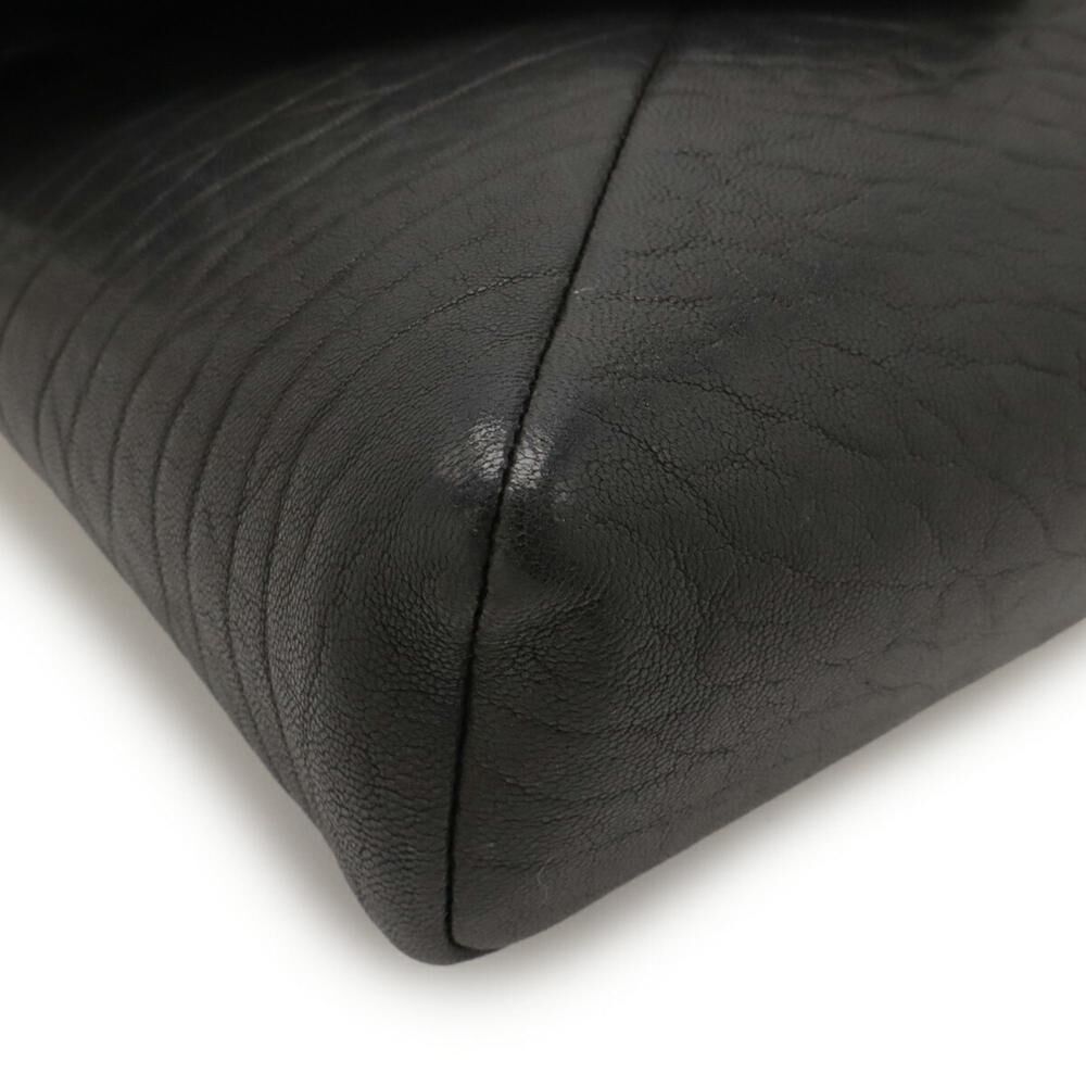 Yves Saint Laurent Shoulder Bag