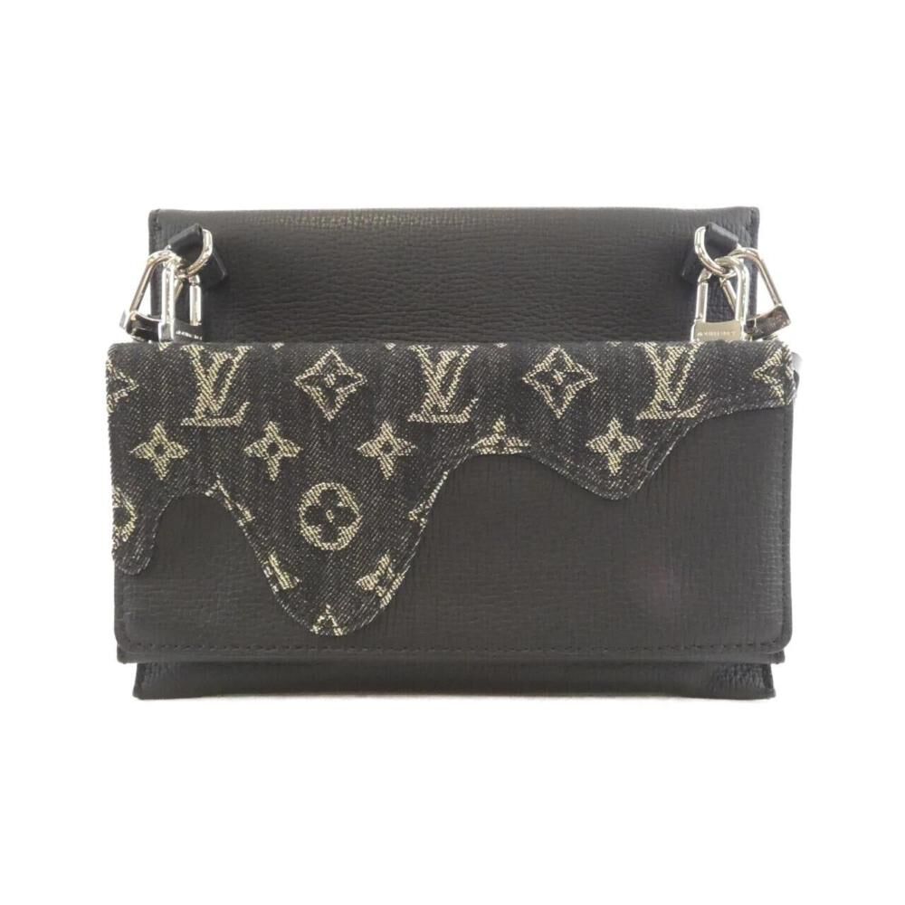 Louis Vuitton Shoulder Bags