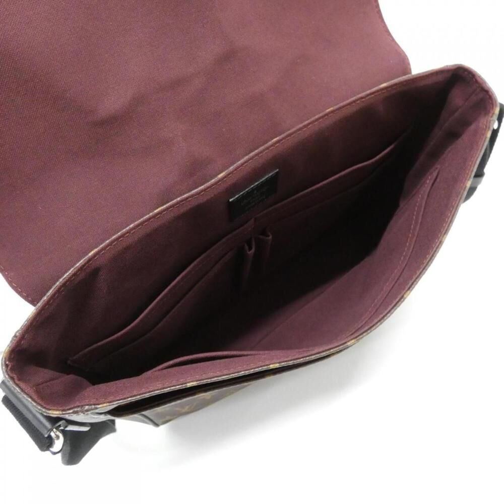 Louis Vuitton District