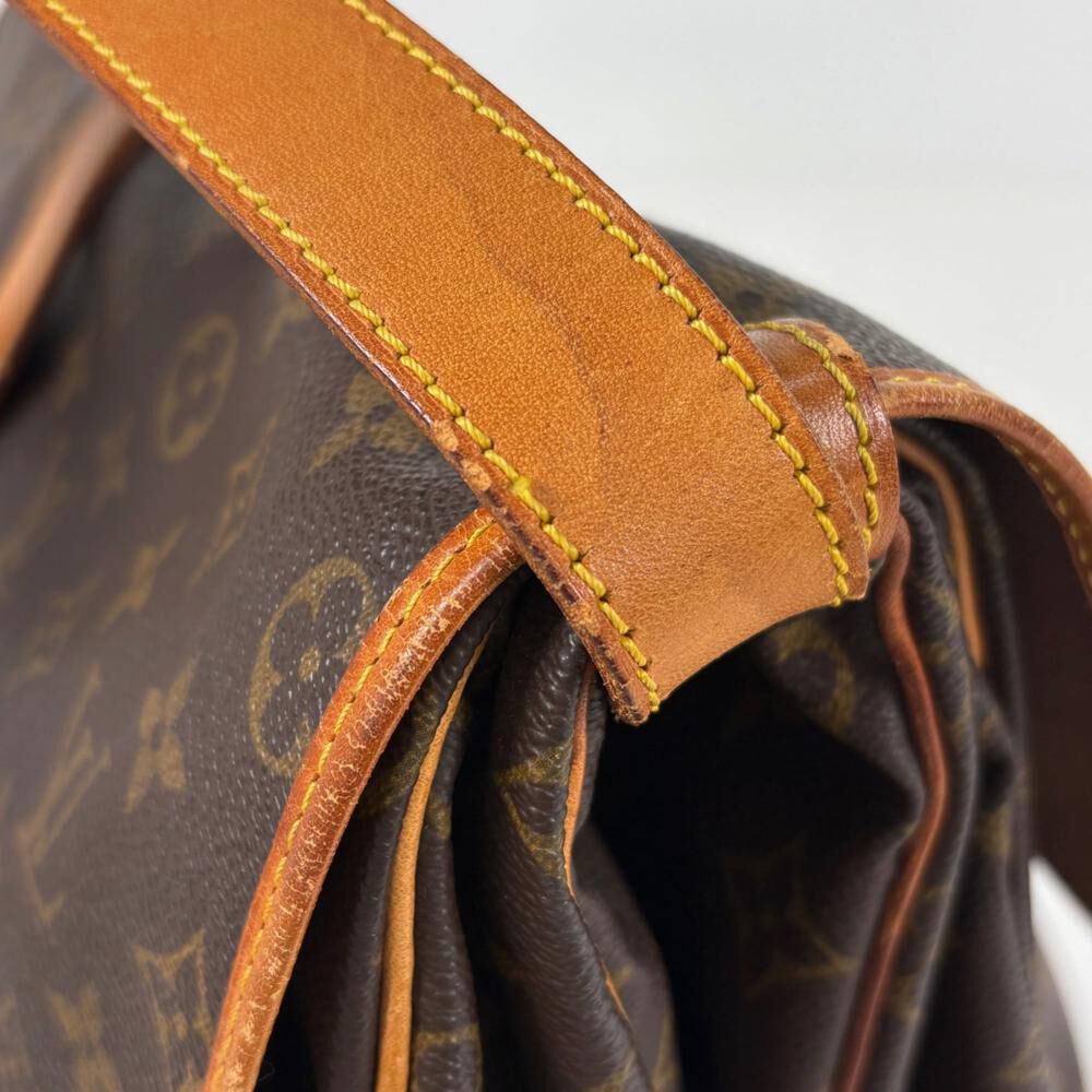 Louis Vuitton Saumur