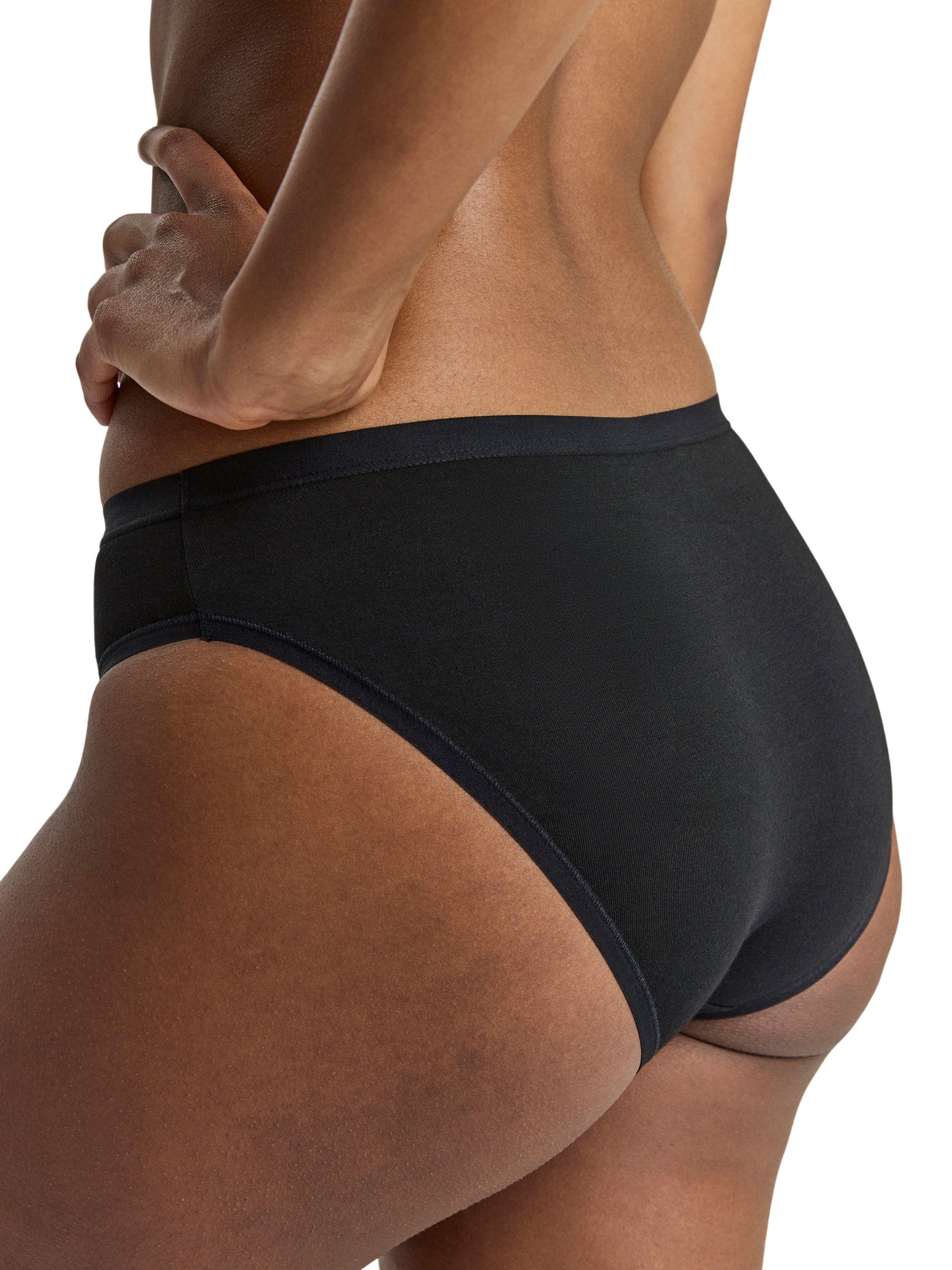 Bikinitrosor med normal midja