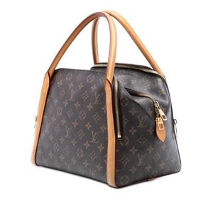 Louis Vuitton Marais