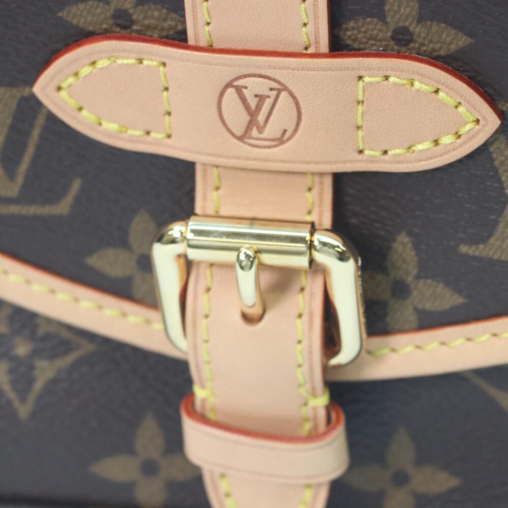 Louis Vuitton Saumur