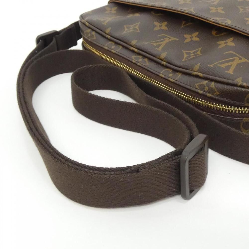 Louis Vuitton Trotteur
