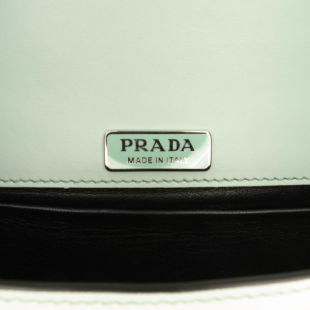 Prada Cahier