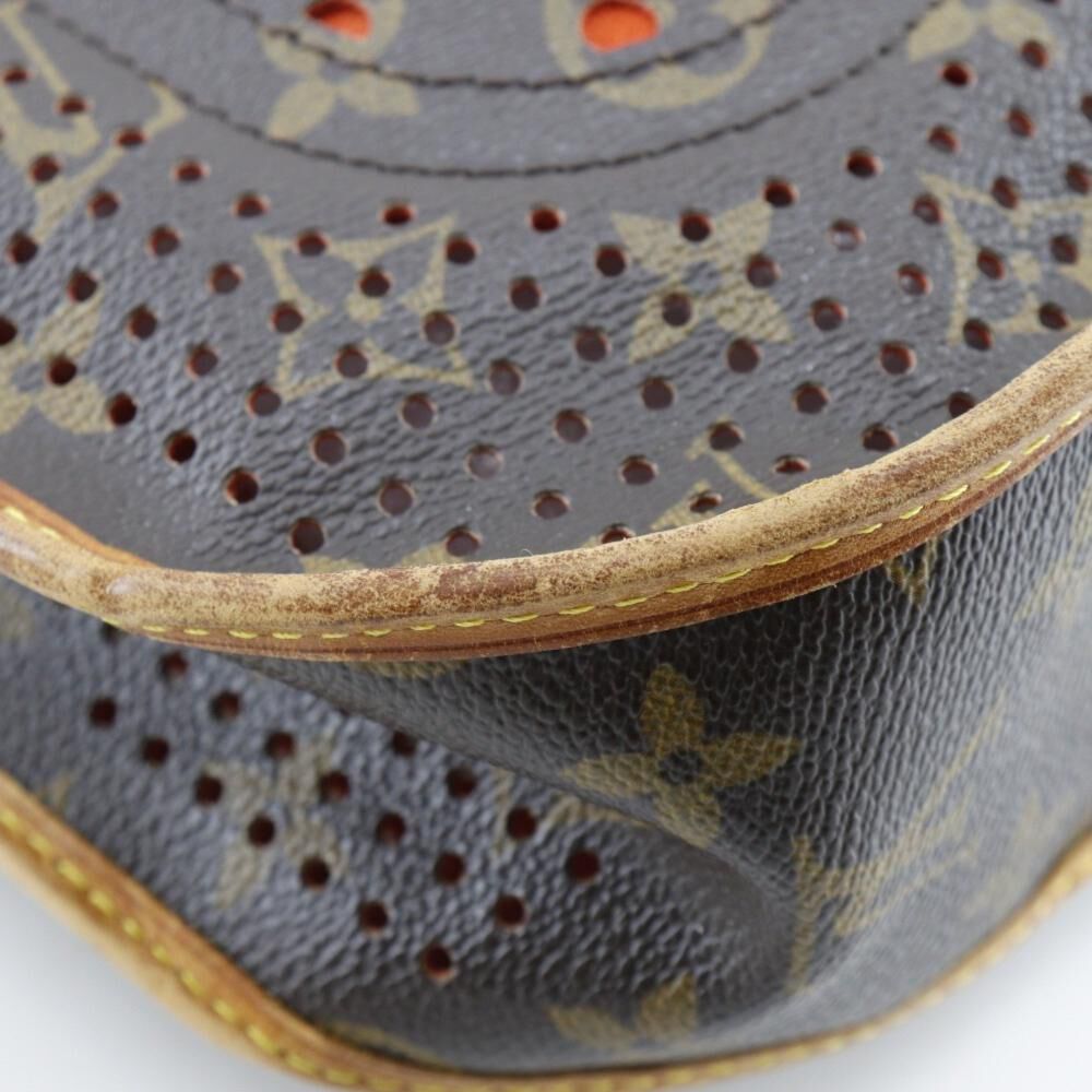 Louis Vuitton Shoulder Bags