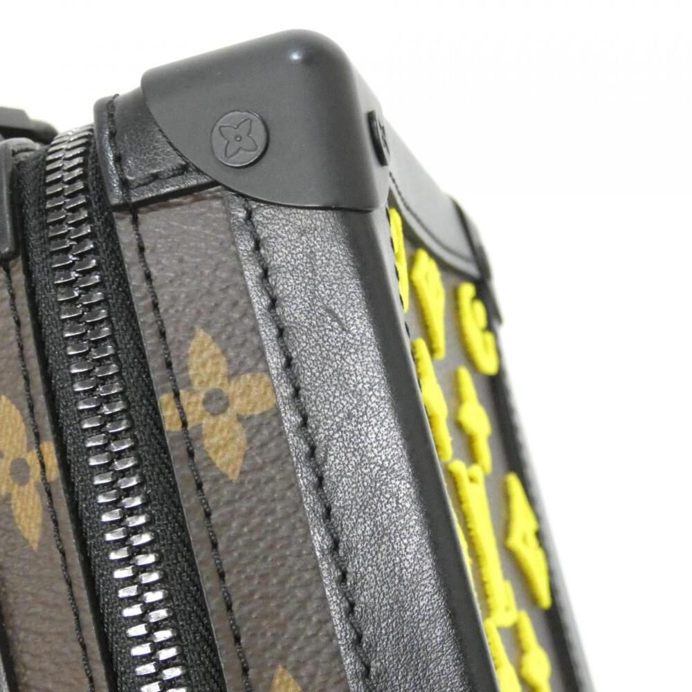 Louis Vuitton Shoulder Bags