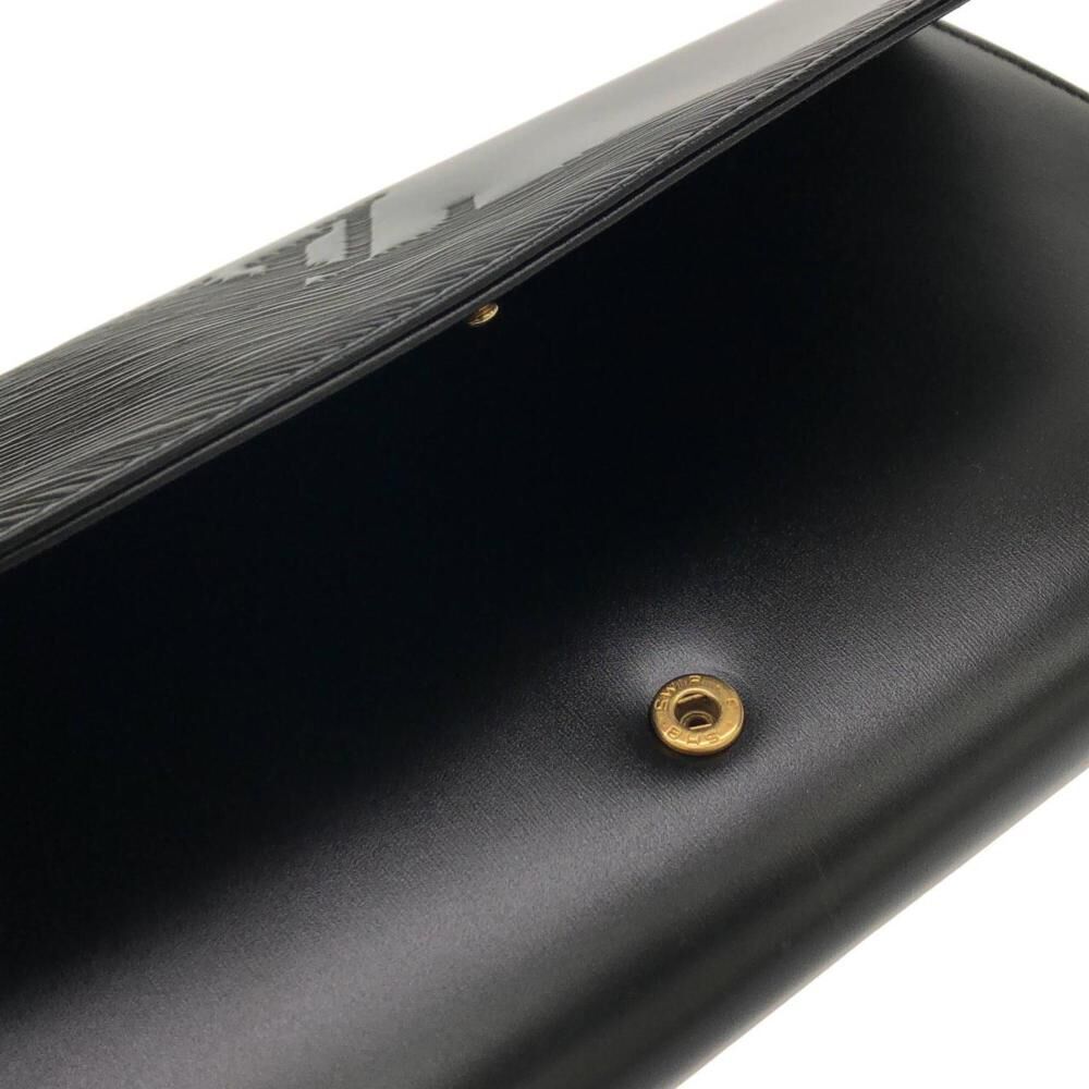 Louis Vuitton Clutch