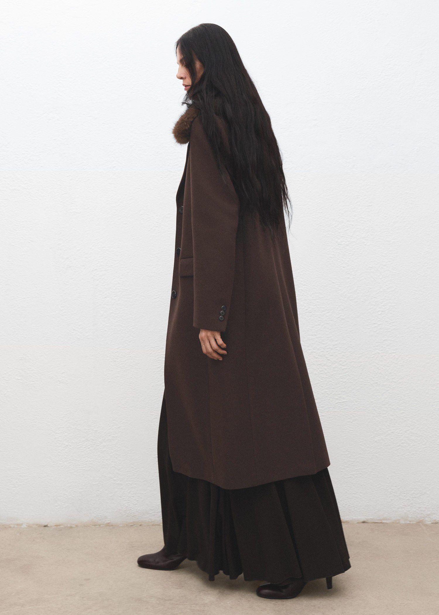 Wool coat with fur collar