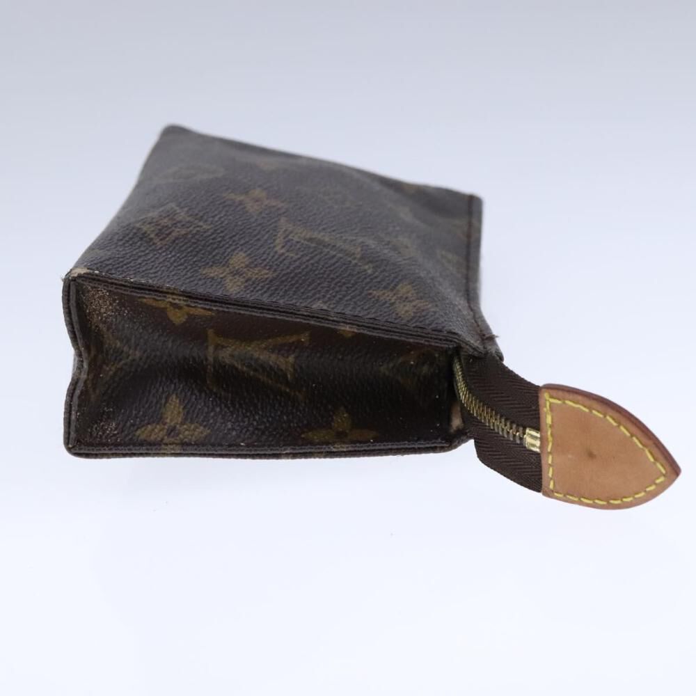 Louis Vuitton Poche Toilette
