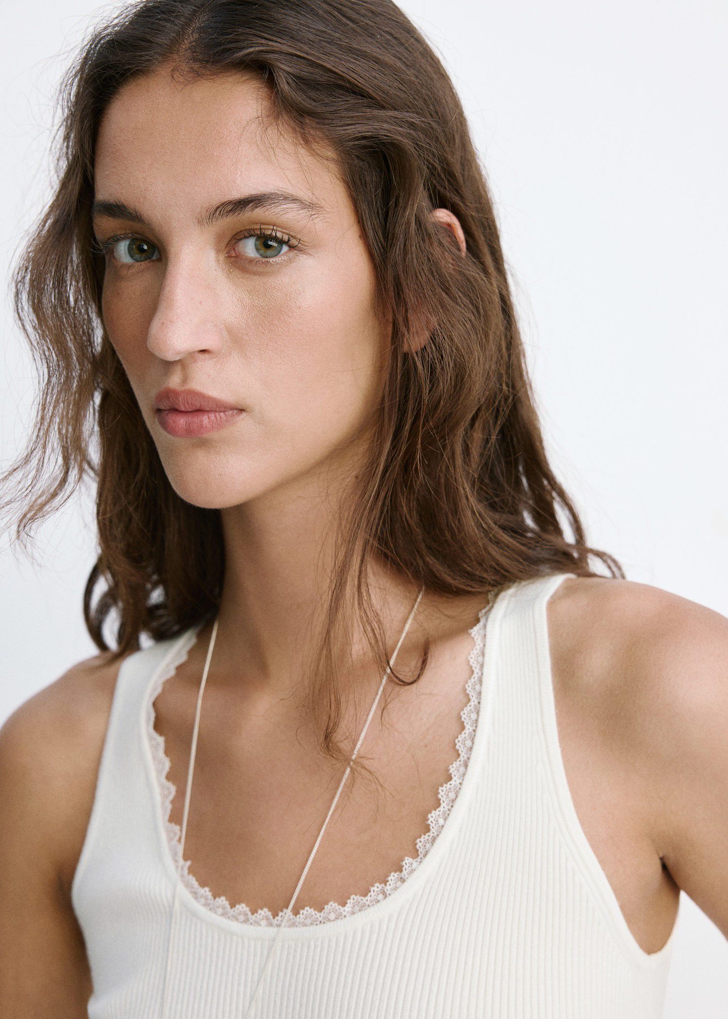 Ribbed top with lace detail