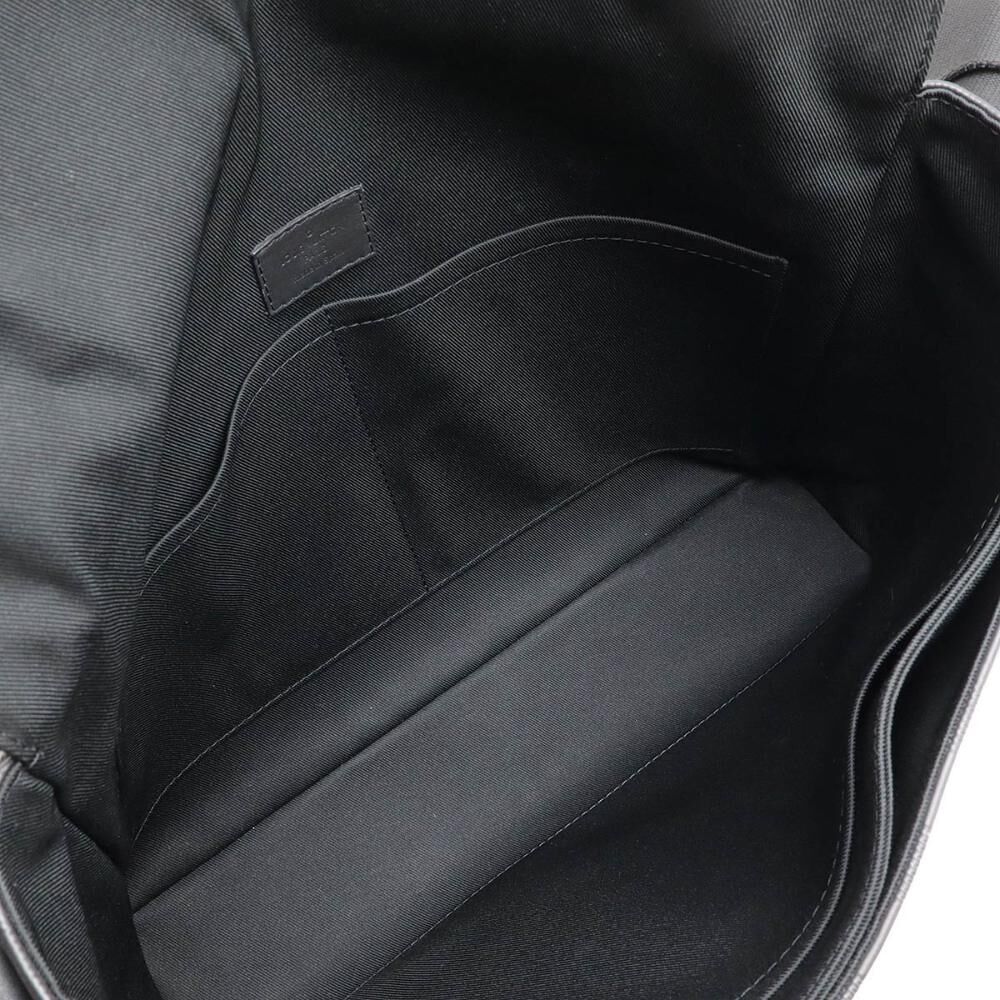 Louis Vuitton District