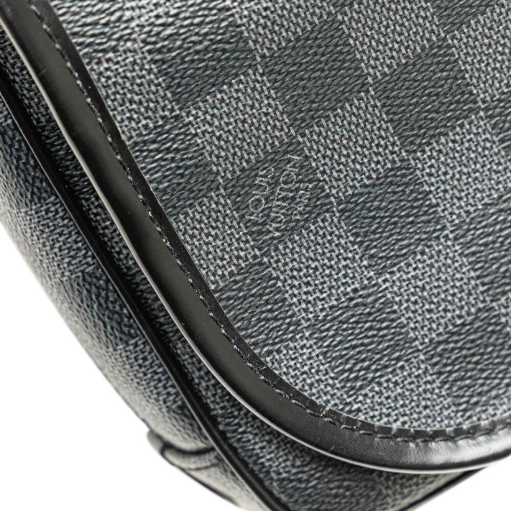 Louis Vuitton Clutch