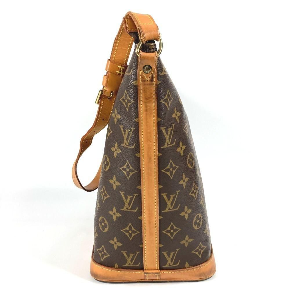 Louis Vuitton Shoulder Bags
