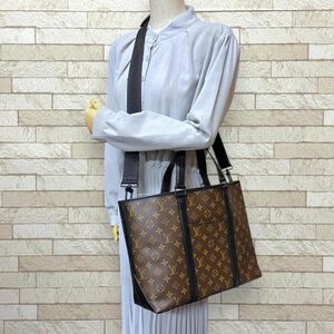 Louis Vuitton Tote