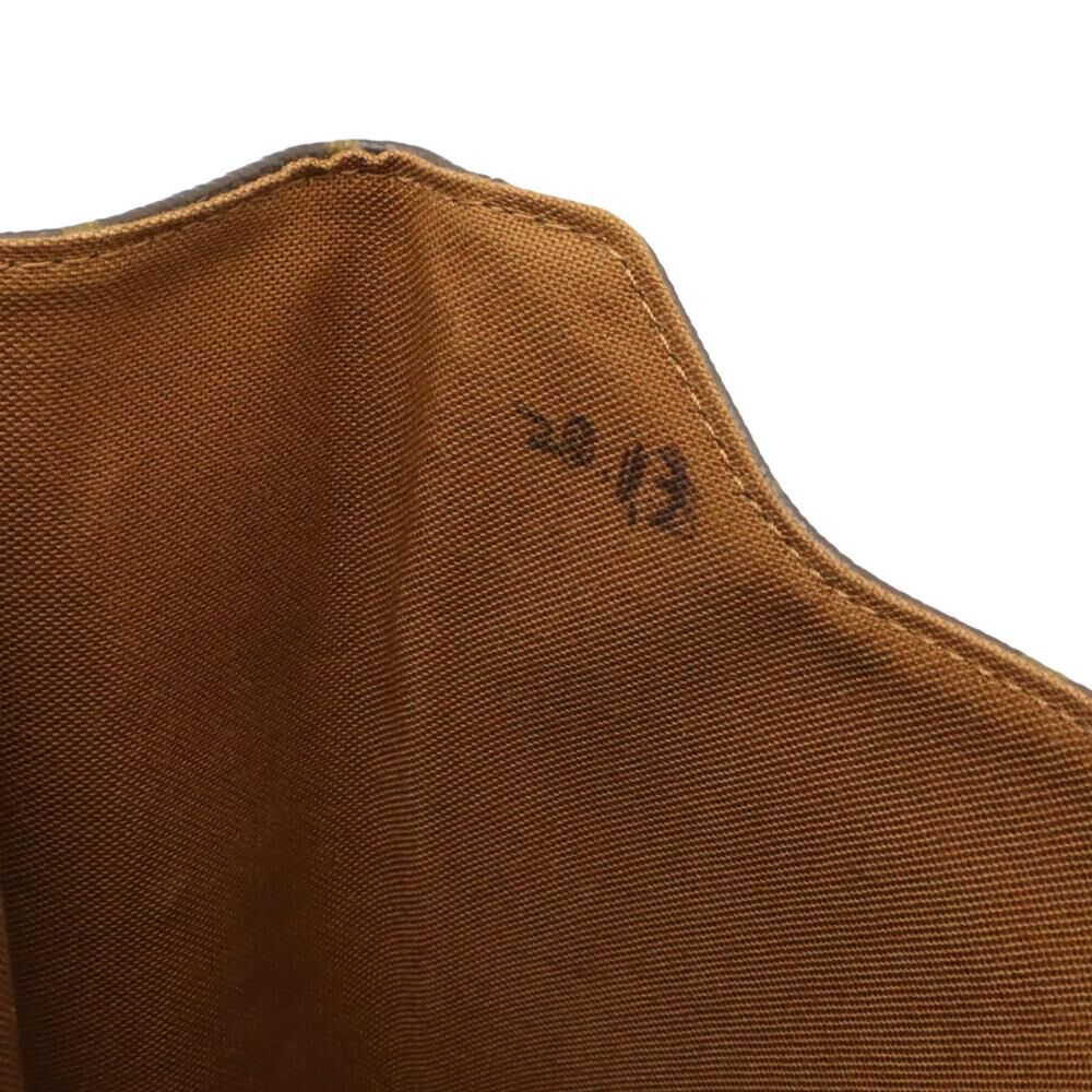 Louis Vuitton Shoulder Bags