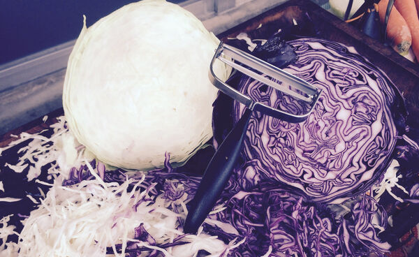 K?l-, gr?nsaks- och ostsk?rare