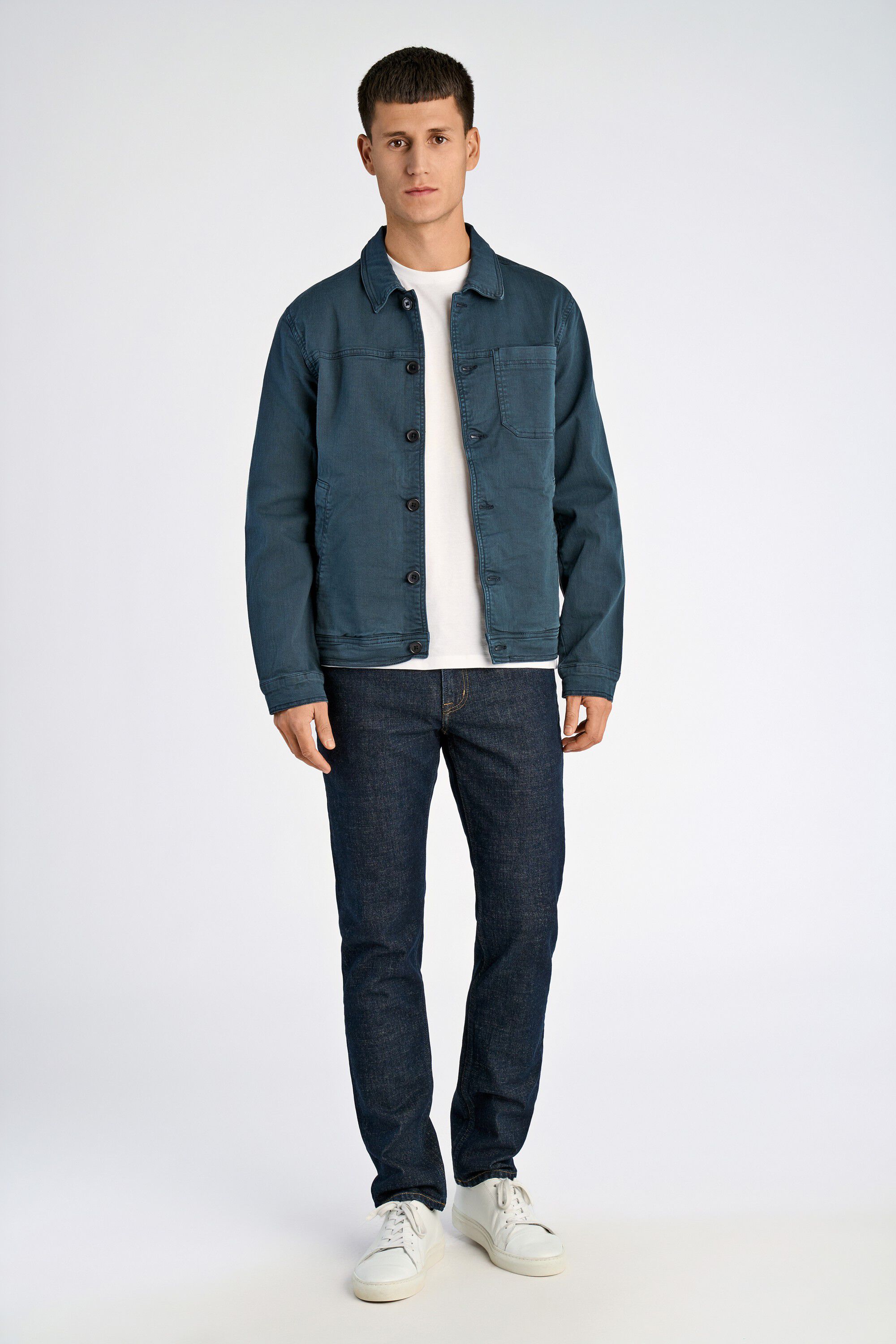Cropped length overshirt