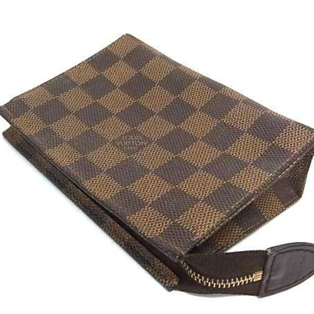 Louis Vuitton Poche Toilette