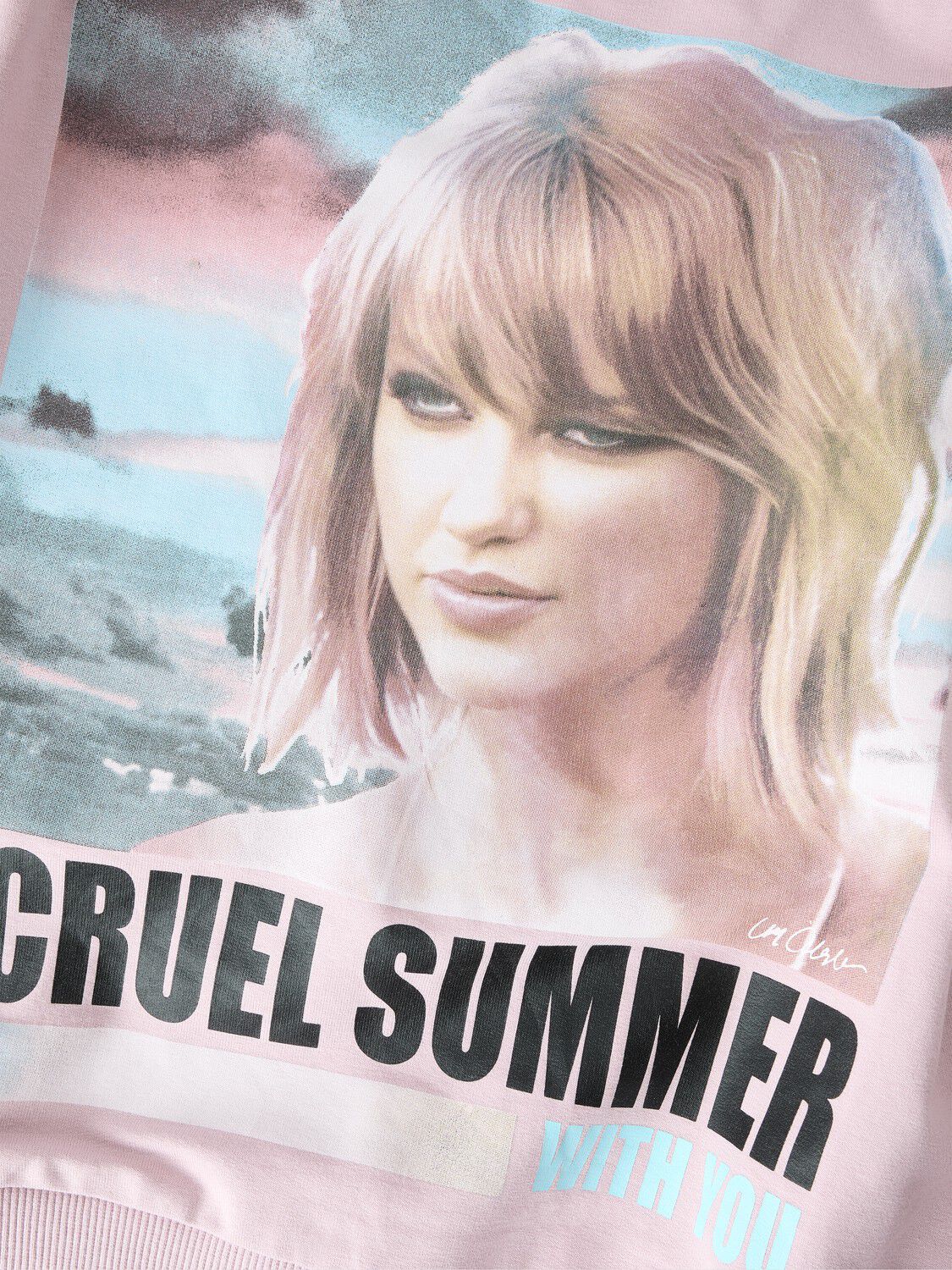 NKFFEMMA TSWIFT NREG SWEAT UNB SKY