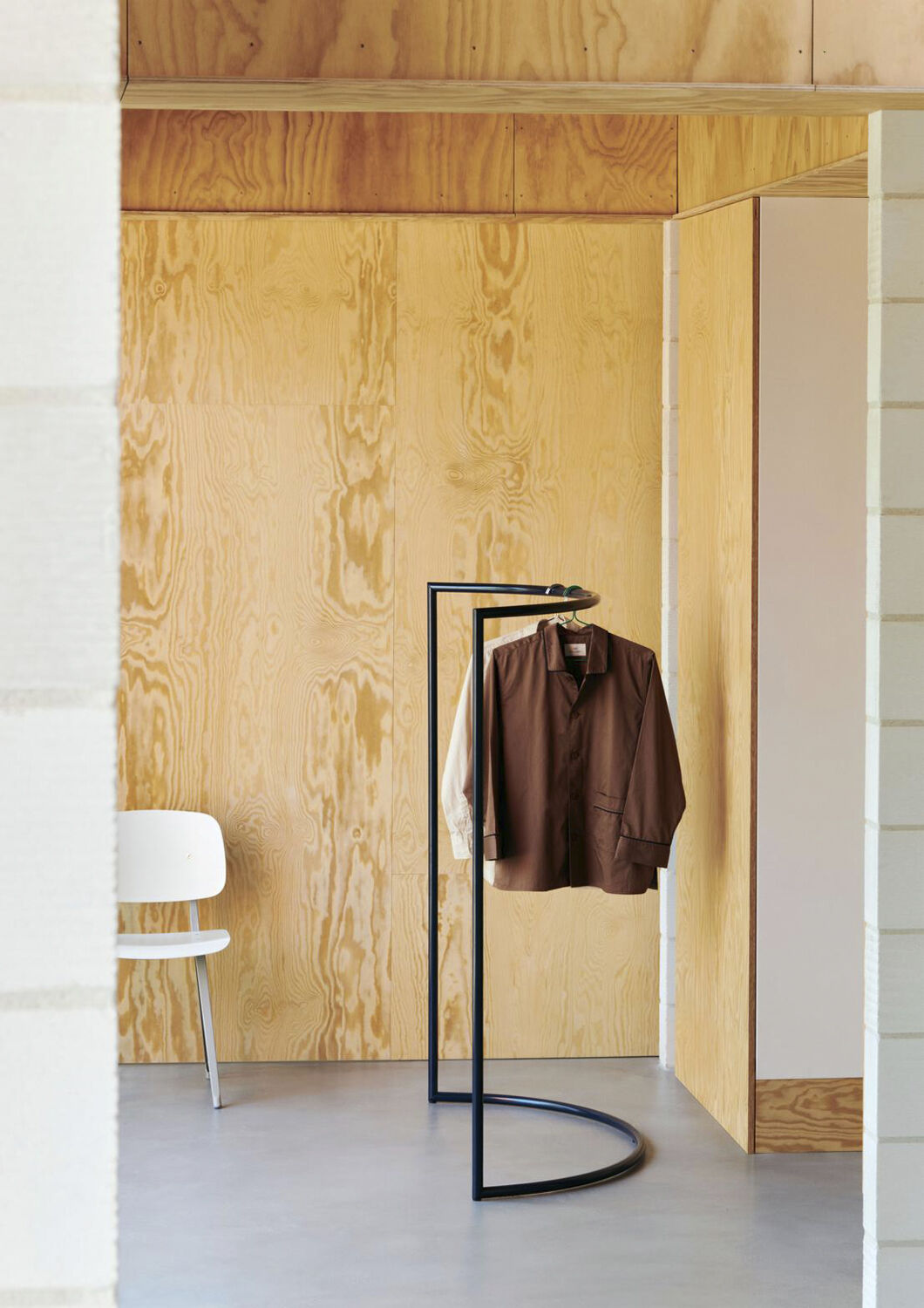 Colour Rack-C-Shape-Black