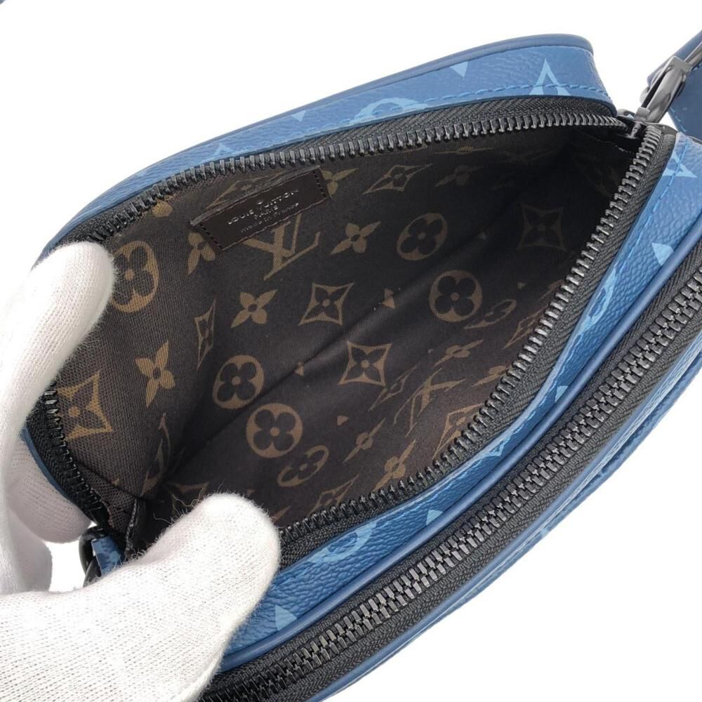 Louis Vuitton Shoulder Bags