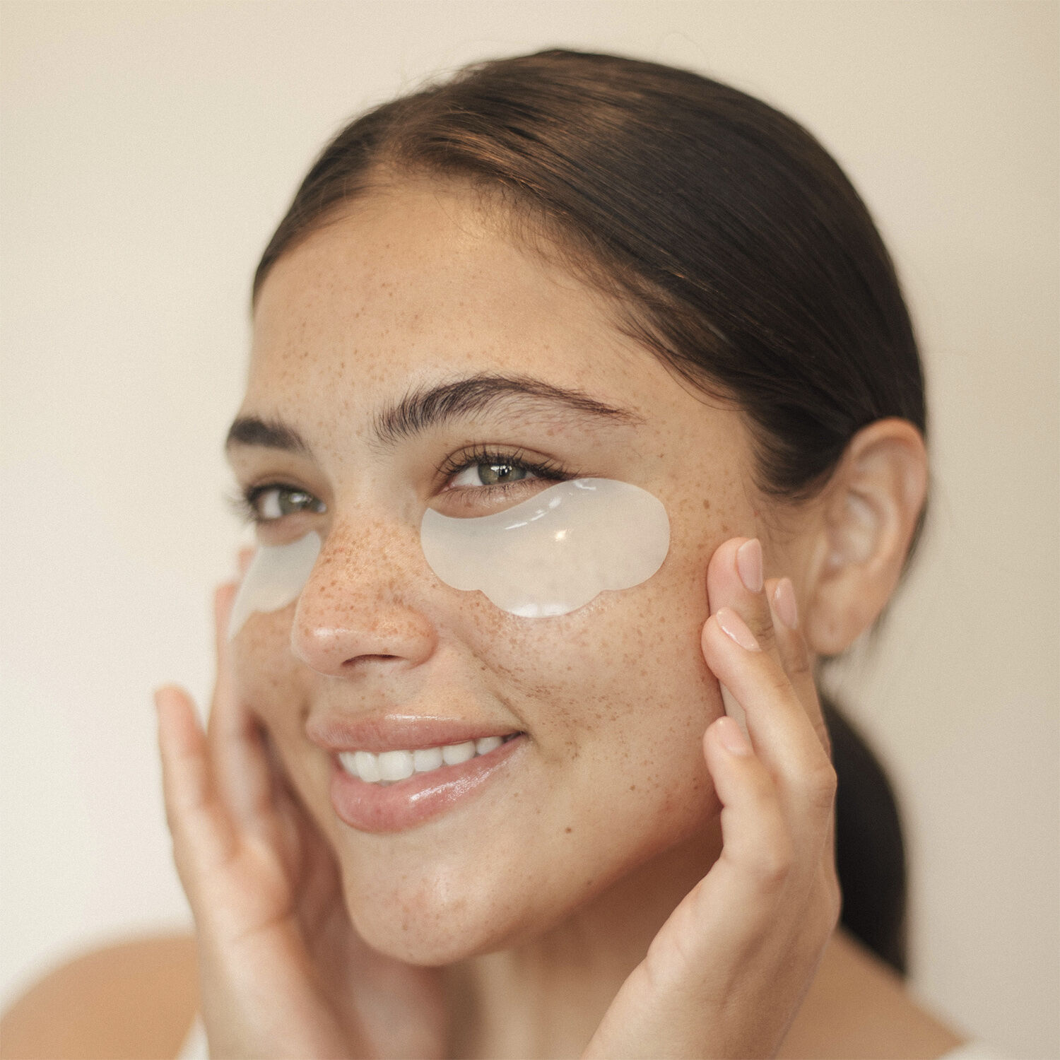 Floating Under The Eyes Depuffing Under Eye Gel Pads 60 pcs