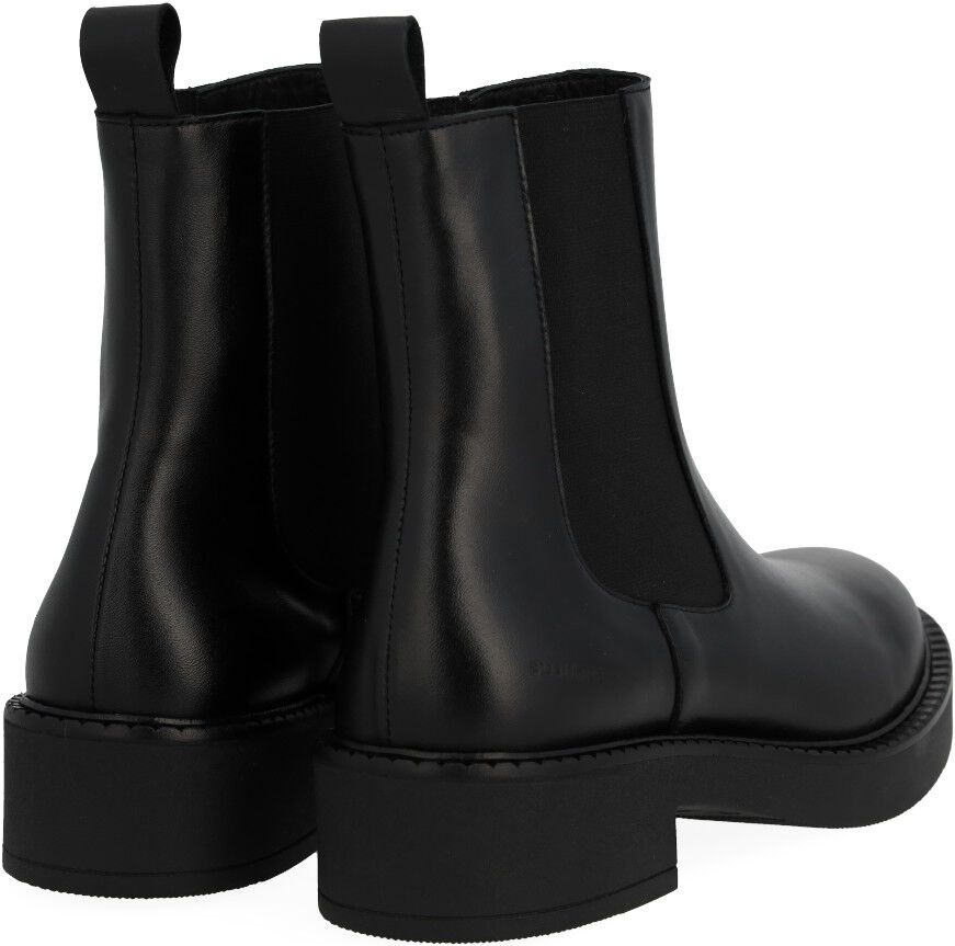 Minimalistisk Chelsea st&oslash;vle med ch