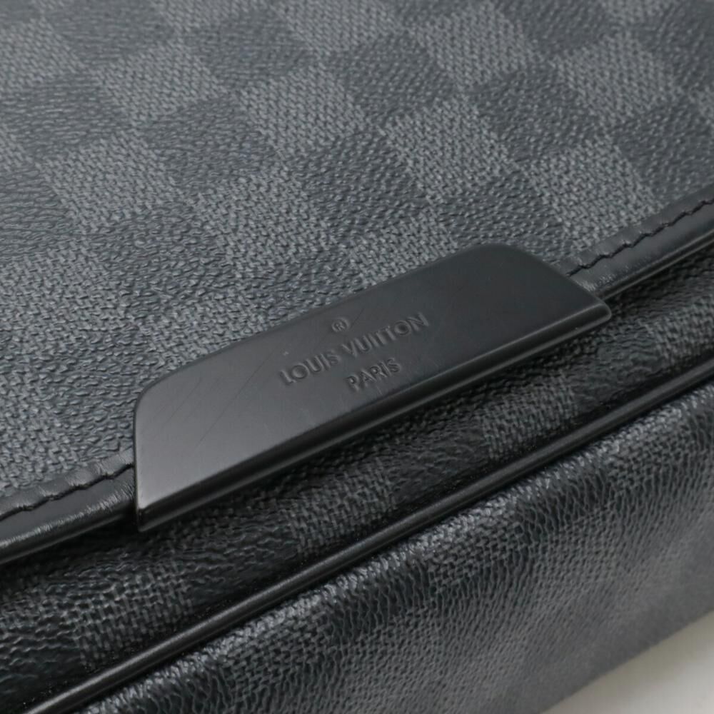 Louis Vuitton Shoulder Bags