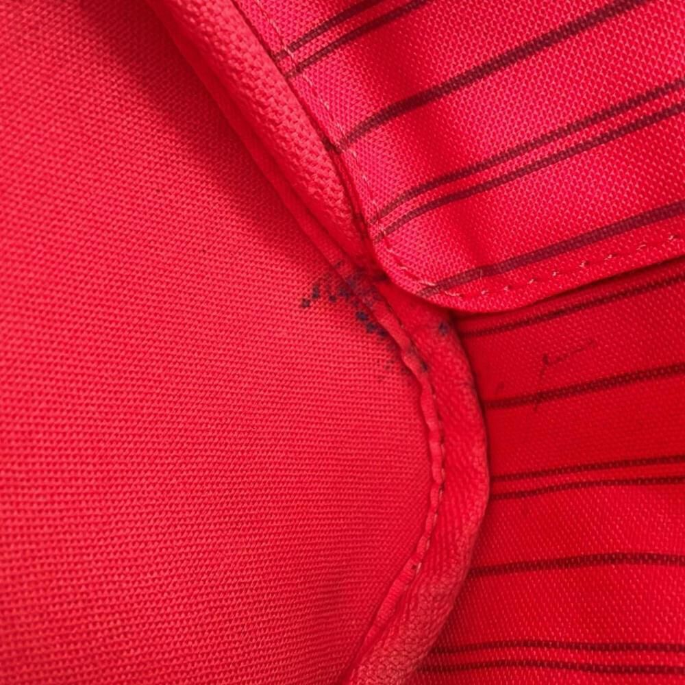 Louis Vuitton Neverfull